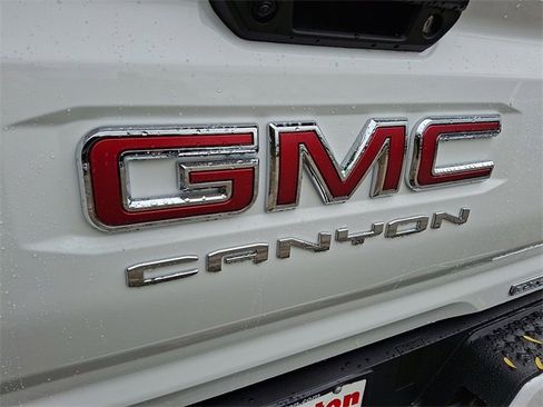 New 2026 GMC Canyon Elevation w/ Convenience Package image 17