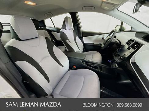 Used 2022 Toyota Prius LE FWD image 25