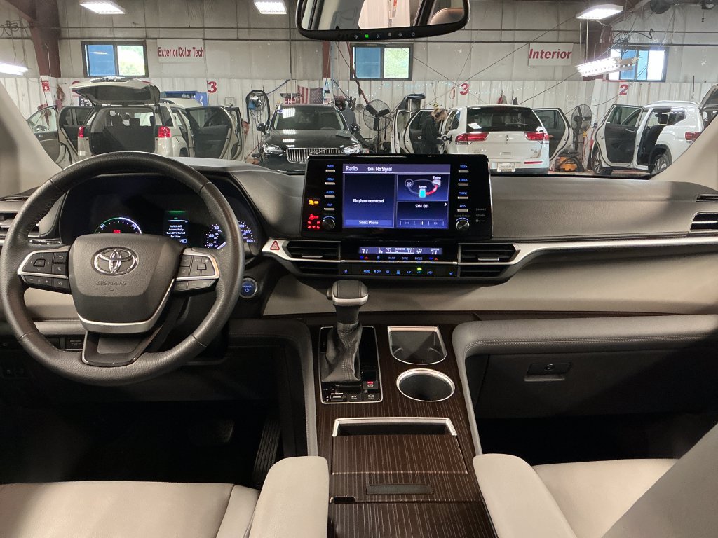 Certified 2021 Toyota Sienna XLE AWD/4WD image 17