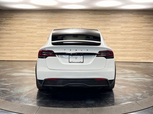 Used 2025 Tesla Model X image 19