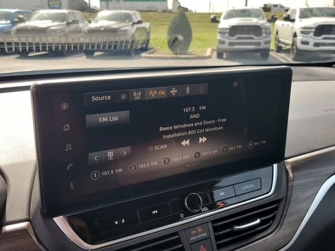 Used 2025 Nissan Altima 2.5 SV w/ SV Special Edition Package image 21