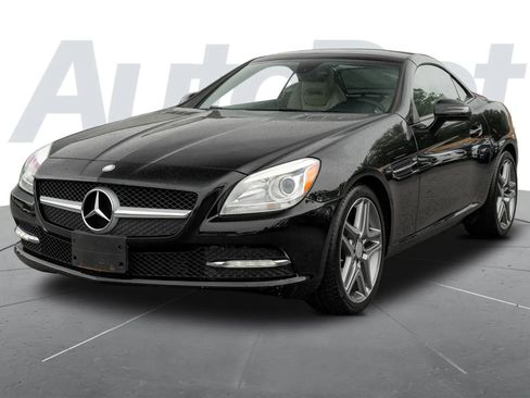 Used 2014 Mercedes-Benz SLK 250 w/ Premium Package image 9