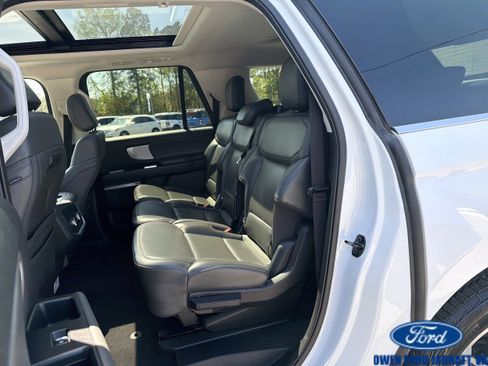 Certified 2025 Ford Expedition Max Active AWD/4WD image 7