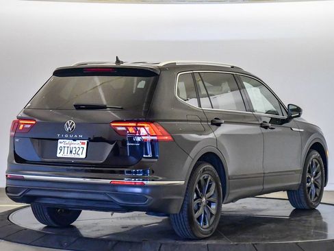 Used 2024 Volkswagen Tiguan SE image 5