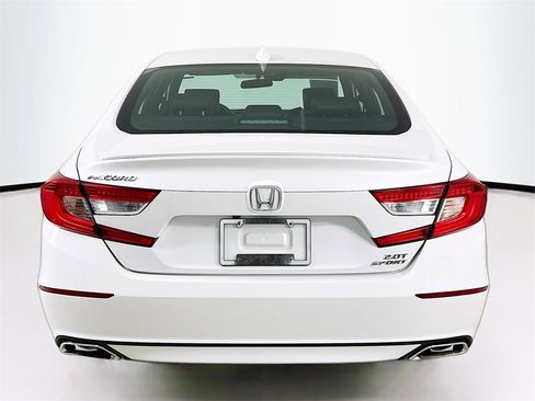 Used 2019 Honda Accord Sport image 3