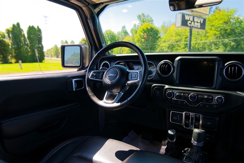 Used 2019 Jeep Wrangler Unlimited Sahara AWD/4WD image 25