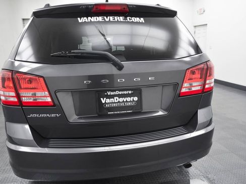 Used 2016 Dodge Journey SE w/ Flexible Seating Group image 6