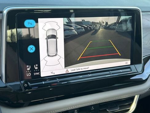 New 2026 Volkswagen Atlas SE image 23