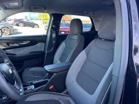 Used 2025 Chevrolet TrailBlazer LT AWD/4WD image 37