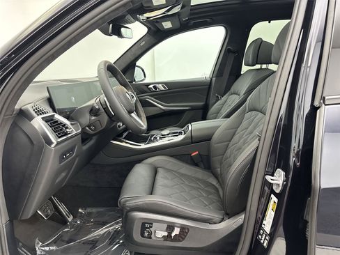 New 2026 BMW X5 xDrive40i w/ M Sport Package AWD/4WD image 25
