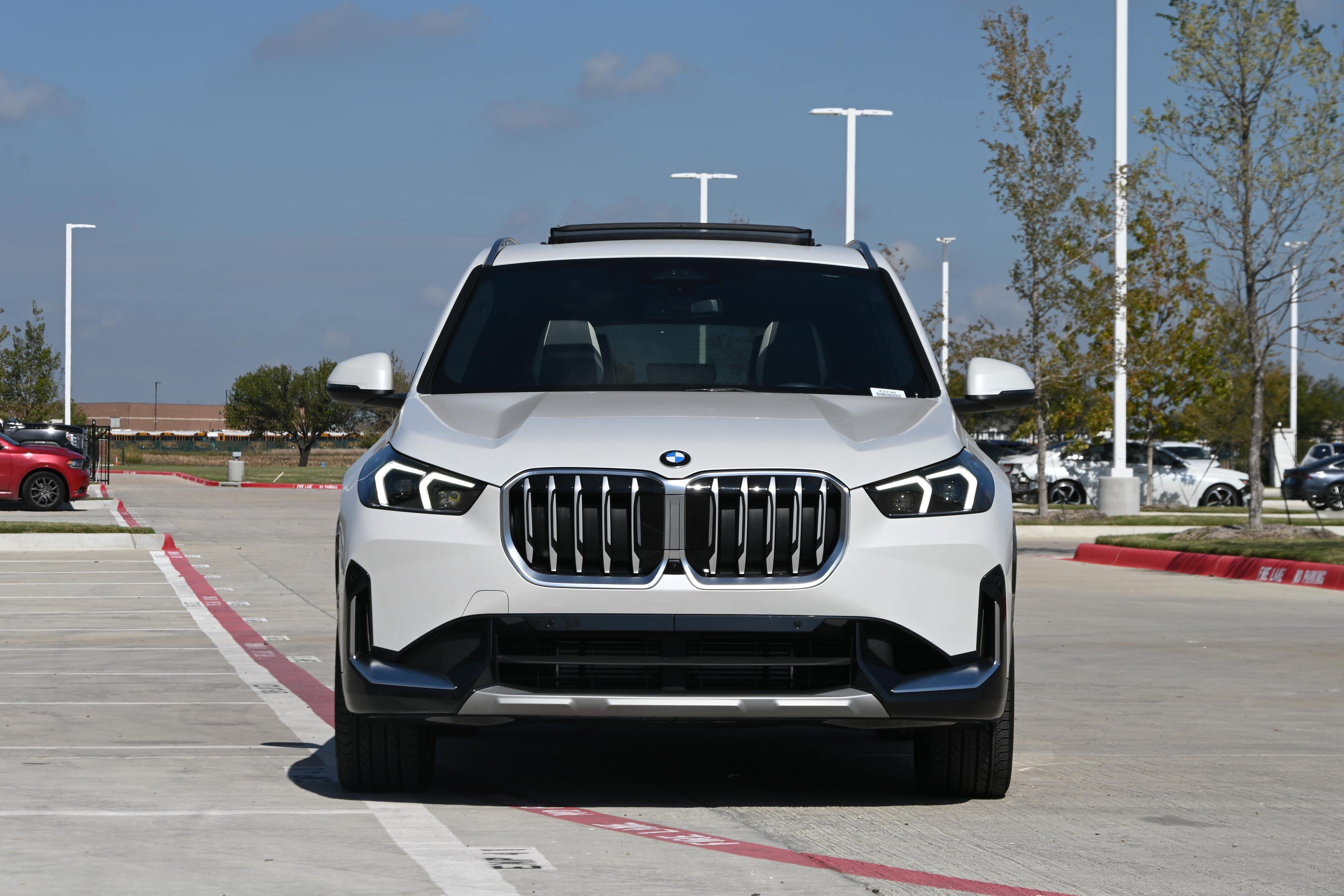 Used 2026 BMW X1 xDrive28i AWD/4WD image 3