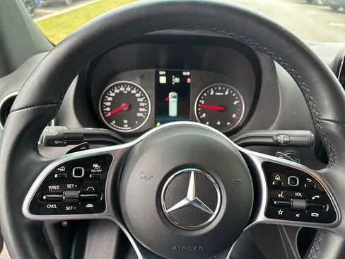 Used 2022 Mercedes-Benz Sprinter 4500 w/ Parking Package image 30