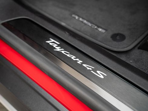 Used 2025 Porsche Taycan 4S image 11