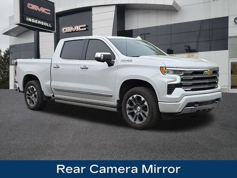 Used 2025 Chevrolet Silverado 1500 High Country w/ Technology Package AWD/4WD image 36