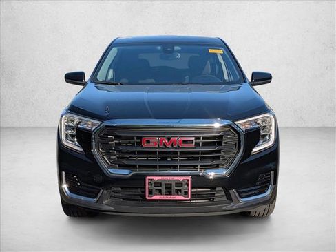 Used 2024 GMC Terrain SLE AWD/4WD image 2