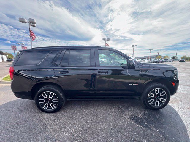 Used 2023 GMC Yukon AT4 w/ AT4 Premium Package AWD/4WD image 4