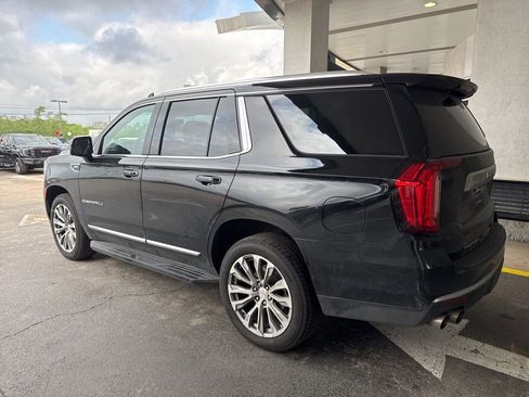 Used 2021 GMC Yukon Denali image 2