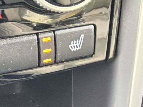 Used 2020 Subaru Ascent Premium w/ Convenience Package image 19