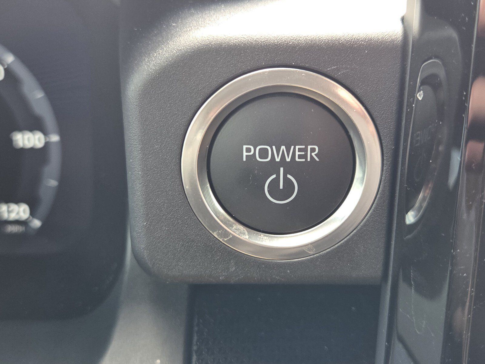 Certified 2025 Toyota 4Runner Limited AWD/4WD image 22