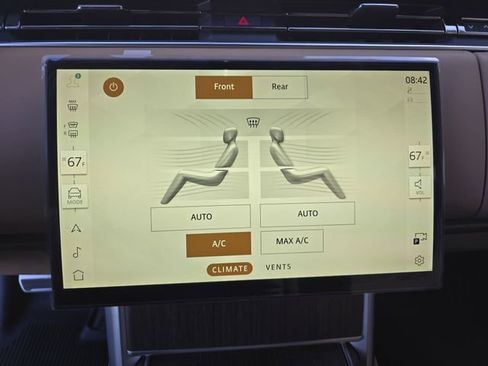New 2026 Land Rover Range Rover Long Wheelbase SE image 15