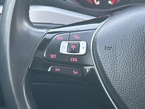 Used 2021 Volkswagen Passat 2.0T SE image 24