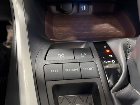 Used 2024 Toyota RAV4 Limited image 23