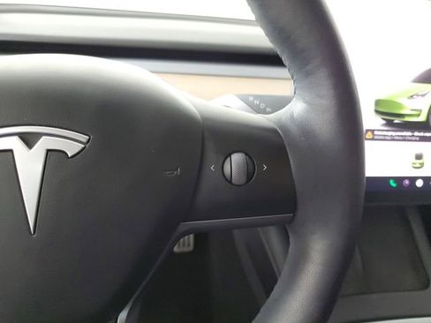 Used 2022 Tesla Model 3 Standard Range image 26