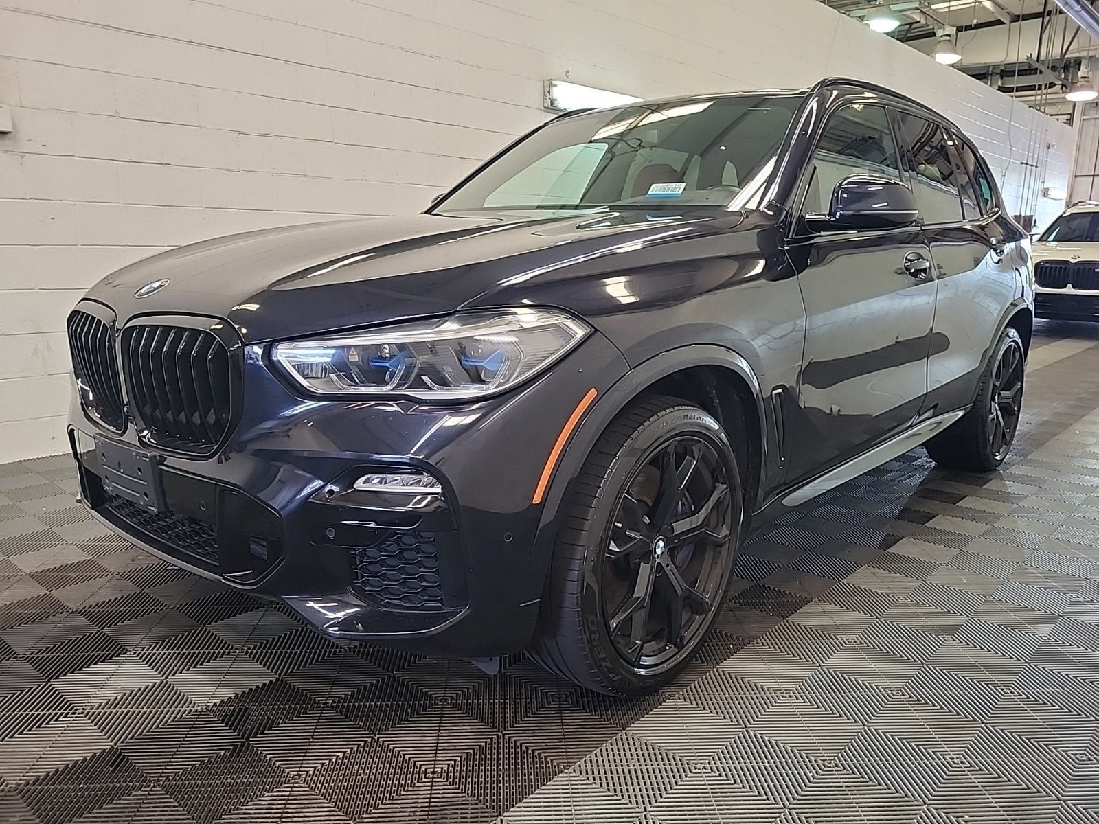 Used 2021 BMW X5 M50i w/ Executive Package AWD/4WD image 4