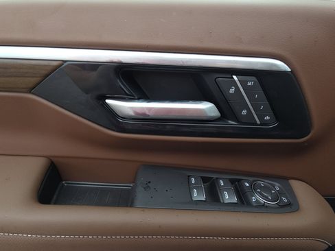 New 2026 Chevrolet Tahoe High Country AWD/4WD image 13