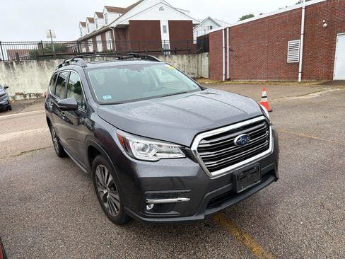 Used 2020 Subaru Ascent Limited w/ Technology Package AWD/4WD image 3