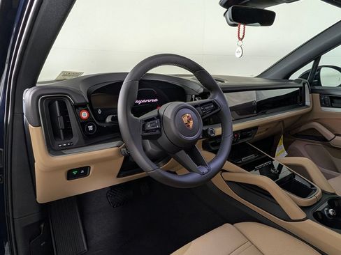 New 2026 Porsche Cayenne AWD/4WD image 4