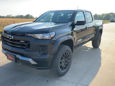New 2026 Chevrolet Colorado Trail Boss AWD/4WD image 3