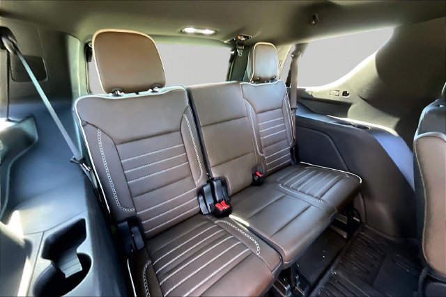 Used 2026 GMC Yukon Denali Ultimate AWD/4WD image 18