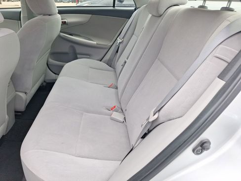 Used 2012 Toyota Corolla LE image 28