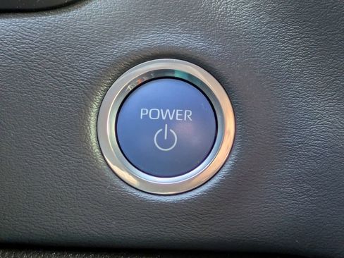 Used 2023 Toyota Tundra Platinum image 30