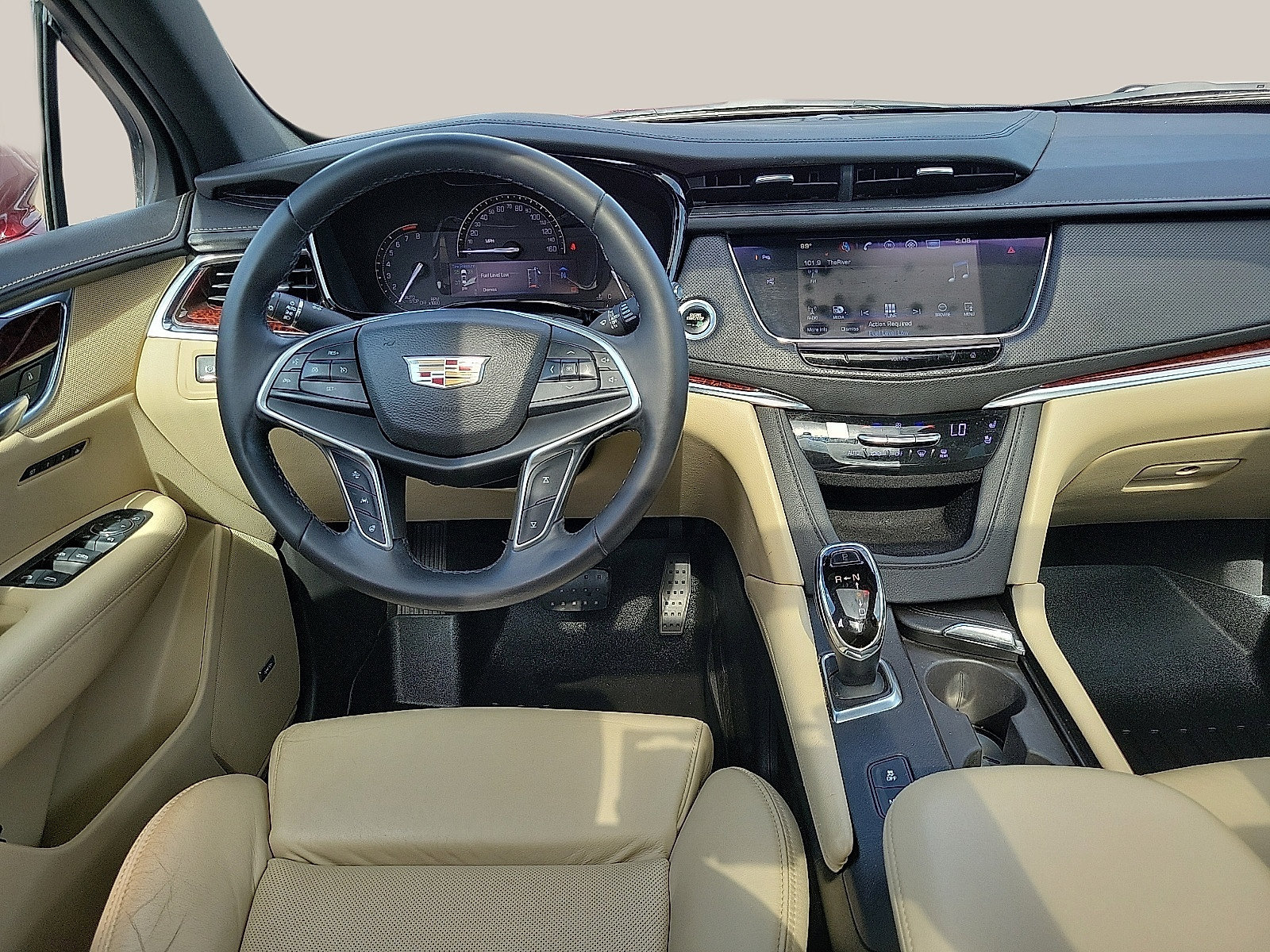 Used 2017 Cadillac XT5 Premium Luxury w/ Driver Assist Package FWD image 10