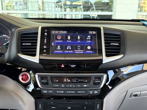 Used 2017 Honda Pilot Touring image 18