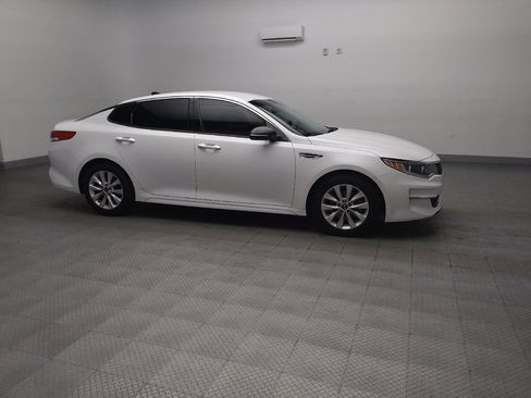 Used 2016 Kia Optima EX FWD image 11