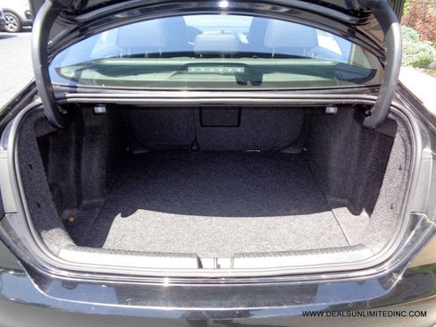 Used 2014 Volkswagen Jetta SE FWD image 14