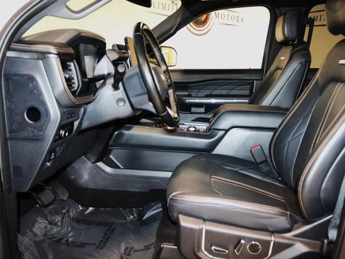 Used 2023 Ford Expedition Max Platinum image 40