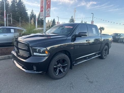 Used 2015 RAM 1500 Sport w/ Black Ram 1500 Sport Group image 5