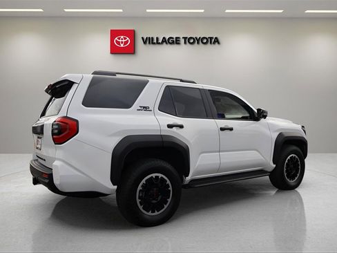 Certified 2025 Toyota 4Runner TRD Off-Road Premium image 5