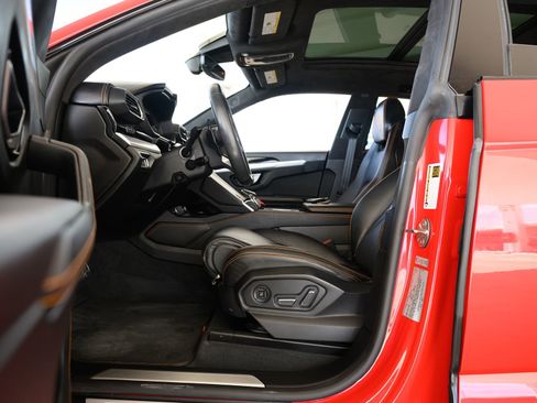 Used 2019 Lamborghini Urus image 22