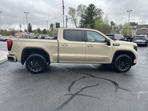 Used 2023 GMC Sierra 1500 Elevation w/ X31 Off-Road Package AWD/4WD image 11