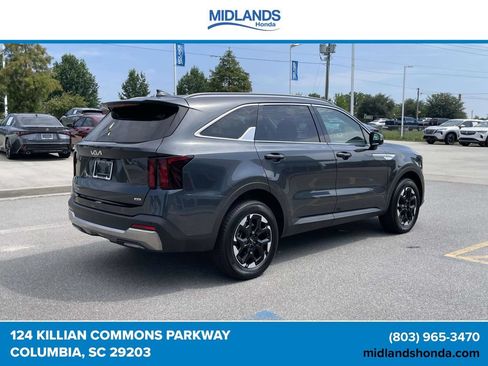 Used 2024 Kia Sorento S AWD/4WD image 6