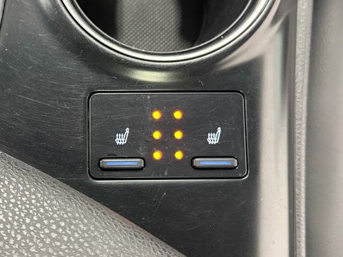 Used 2018 Toyota Camry XSE image 23