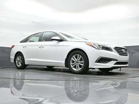 Used 2016 Hyundai Sonata SE FWD image 42
