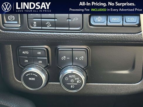 Used 2021 GMC Yukon Denali AWD/4WD image 25