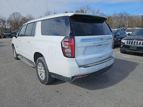 Used 2024 Chevrolet Suburban LT image 5