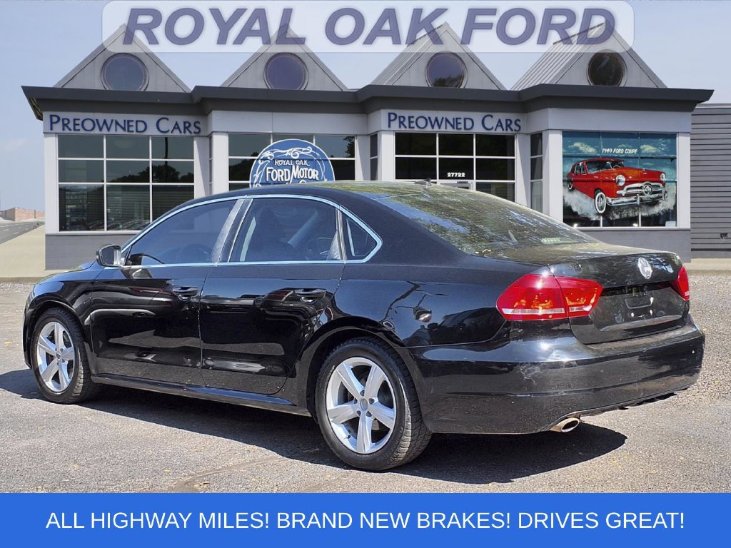 Used 2013 Volkswagen Passat 2.5 SE FWD image 2